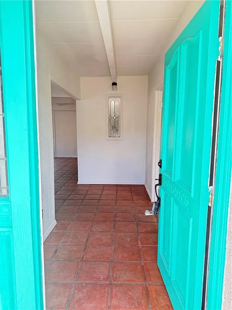 2 bed, 1400 sqft, $2,450 — Photo 2