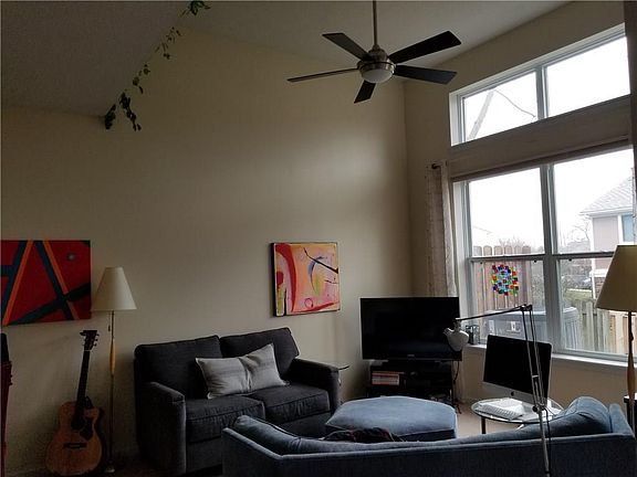 3rd image of 9531 Longwell Dr