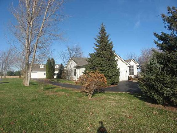 4th image of 952 E County Road 600n