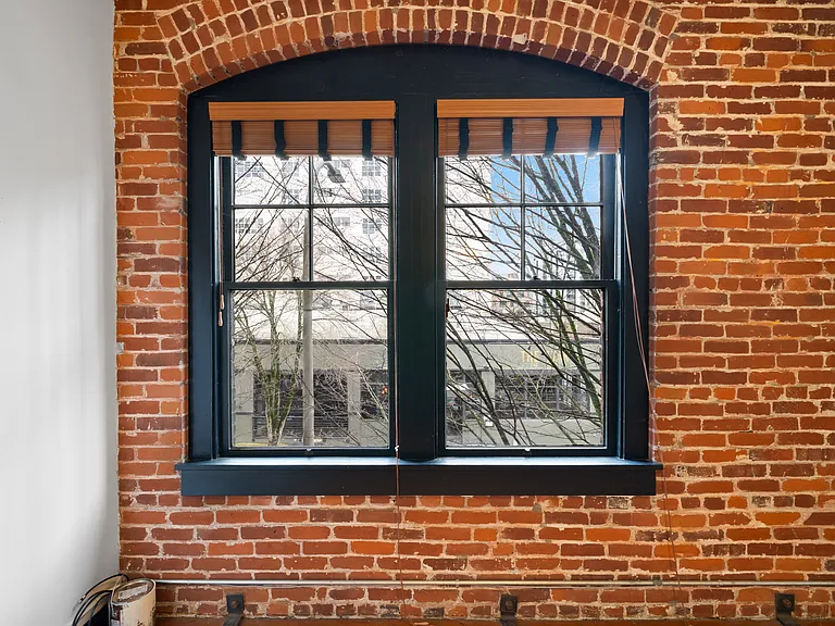 1306 NW Hoyt St #207 — Photo 4