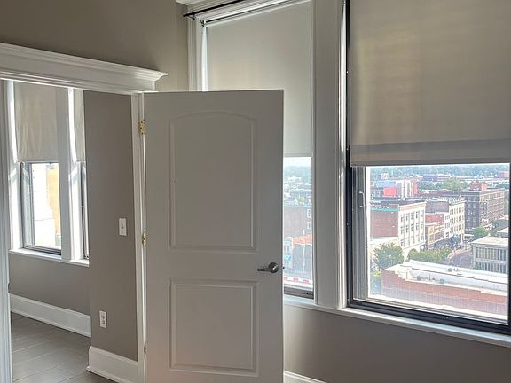 4th image of 329 Main St #9E