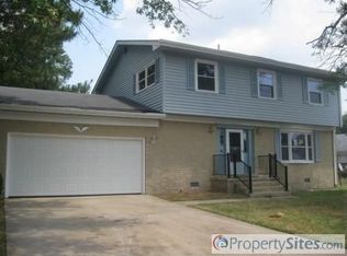 2205 Rock Creek Dr, Chesapeake, VA 23325