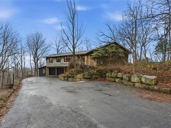 1987 Snake Rd, Burlington, ON L7P 4Y1