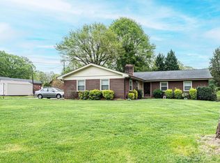 1025 Hefner Dr NW, Conover, NC 28613