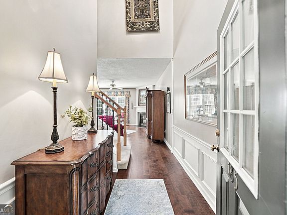 4th image of 185 Regent Pl