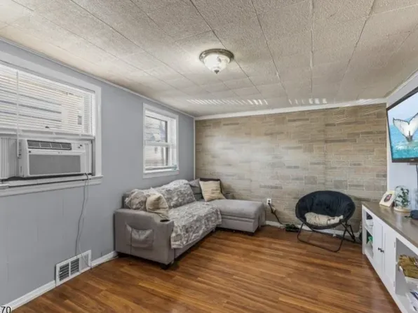 25 Rosalie St #A, Manville, NJ 08835