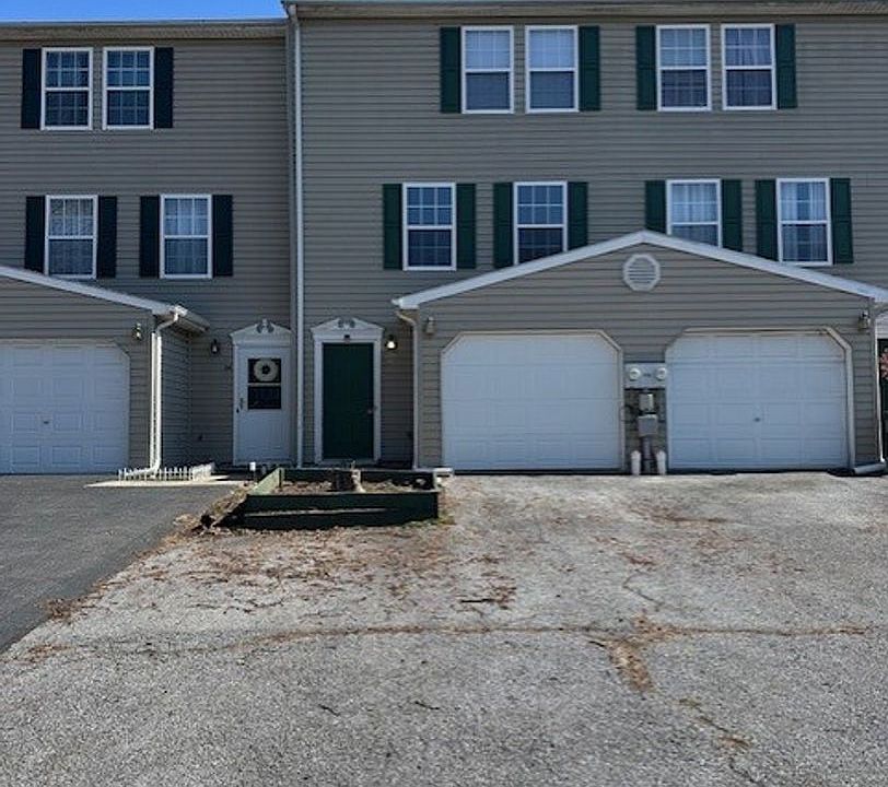 1st image of 26 Petersburg Ln
