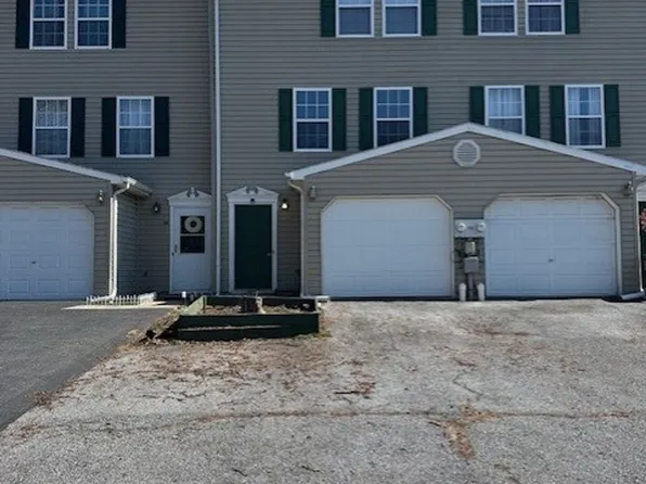 26 Petersburg Ln, Duncannon, PA 17020