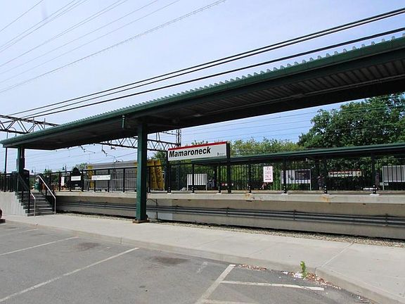 Close to Mamaroneck Train Station
