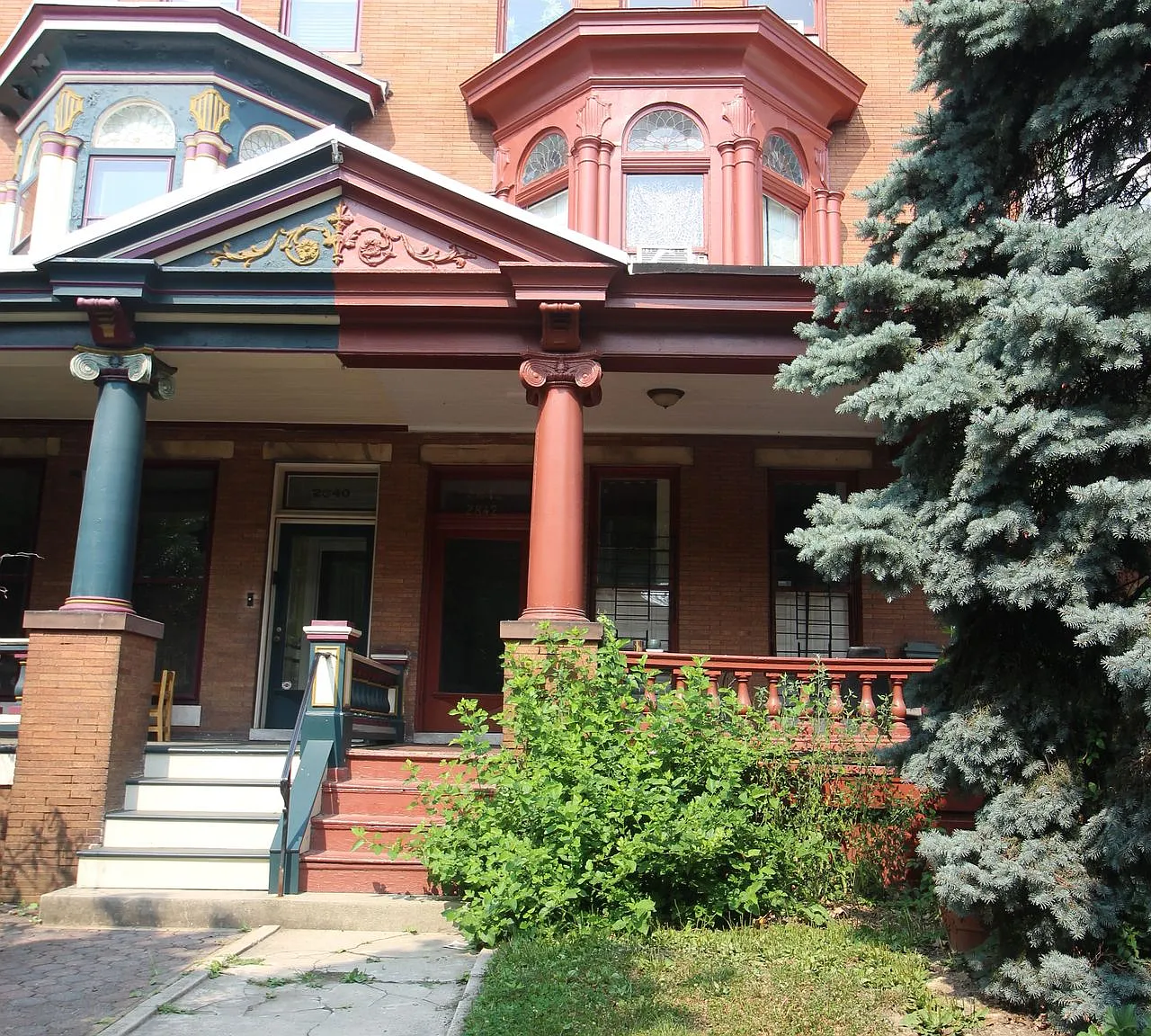 2842 St Paul Street — Photo 1
