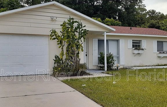 2nd image of 2888 Kinnon Dr