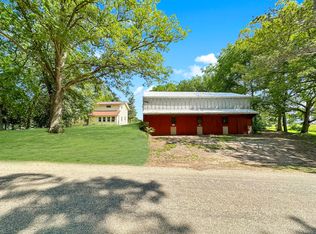 4212 E Fawver Rd, Ridott, IL 61067