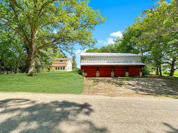 4212 E Fawver Rd, Ridott, IL 61067