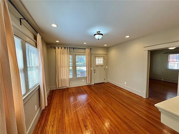 5th image of 2482 Maple St
