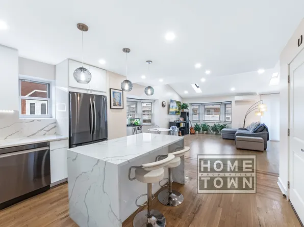 15 Cove Lane image 4 of 15