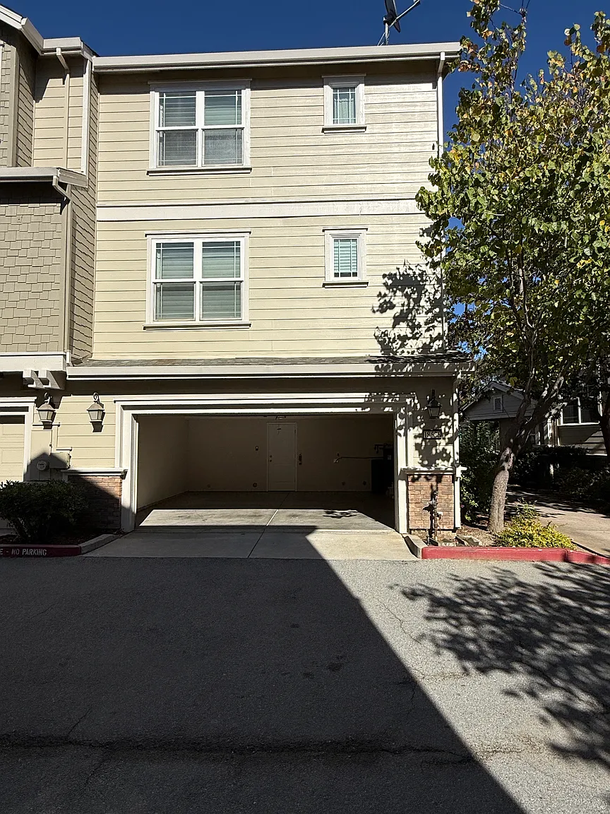 18536 Poppy Jasper Ln photo 1