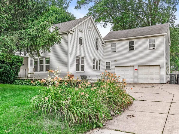 2103 High St, South Bend, IN 46613