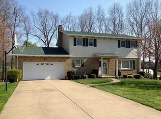 815 Country Ln, Indiana, PA 15701