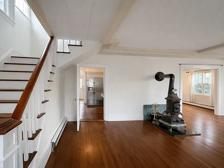 Woodhull Rd — Photo 3