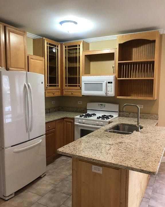 1st image of 2728 W Lunt Ave #1N01