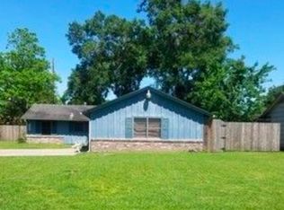 86 Ruth St, Beaumont, TX 77707