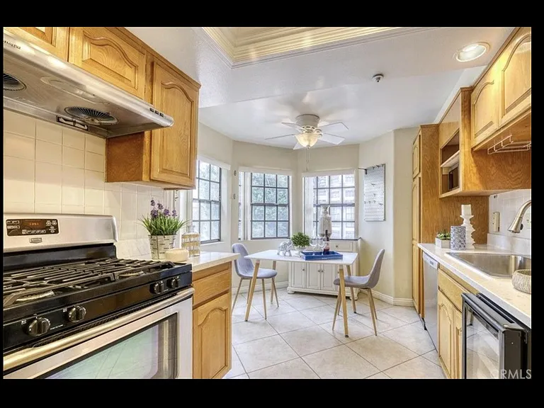 139 Alta St #A — Photo 12