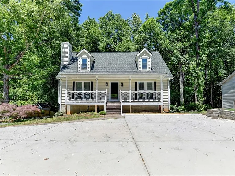 1530 Plunketts Rd — Photo 8