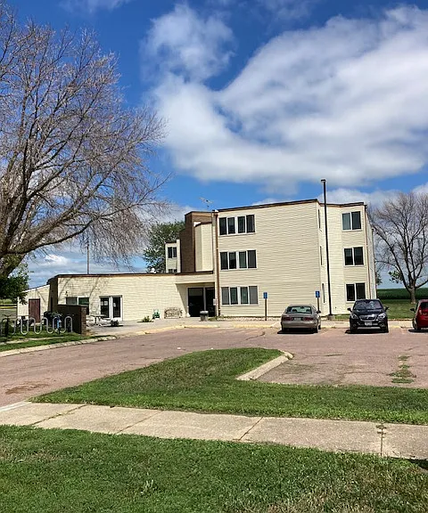 400 Minnesota St — Photo 1