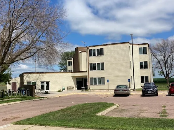 400 Minnesota St, Holstein, IA 51025