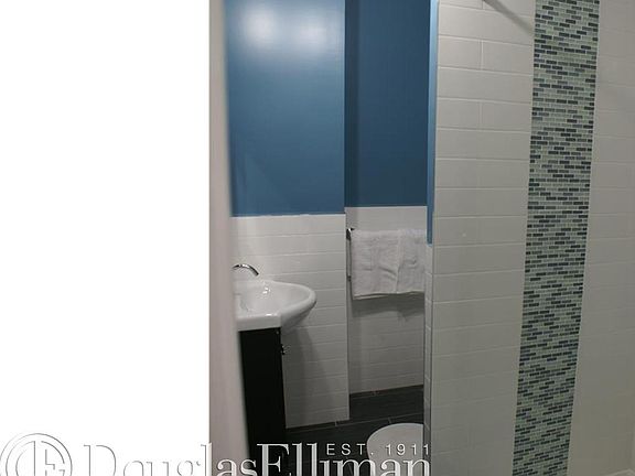 5th image of 213 W 28th St APT 7