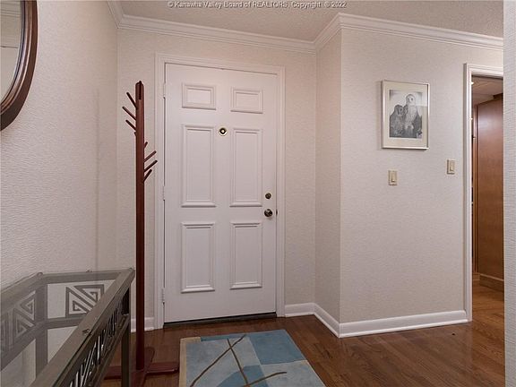 3rd image of 699 Whitaker Blvd W APT 501