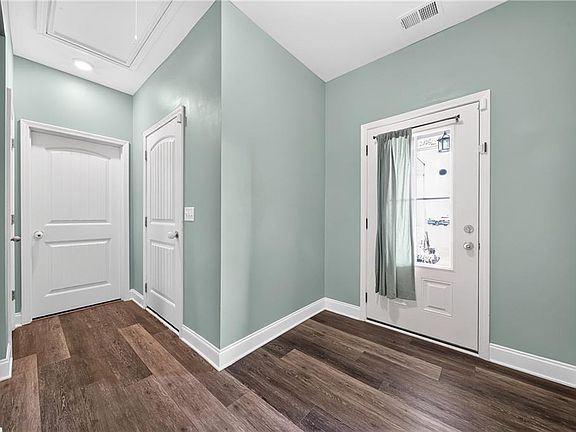 3rd image of 26 Belmont Dr