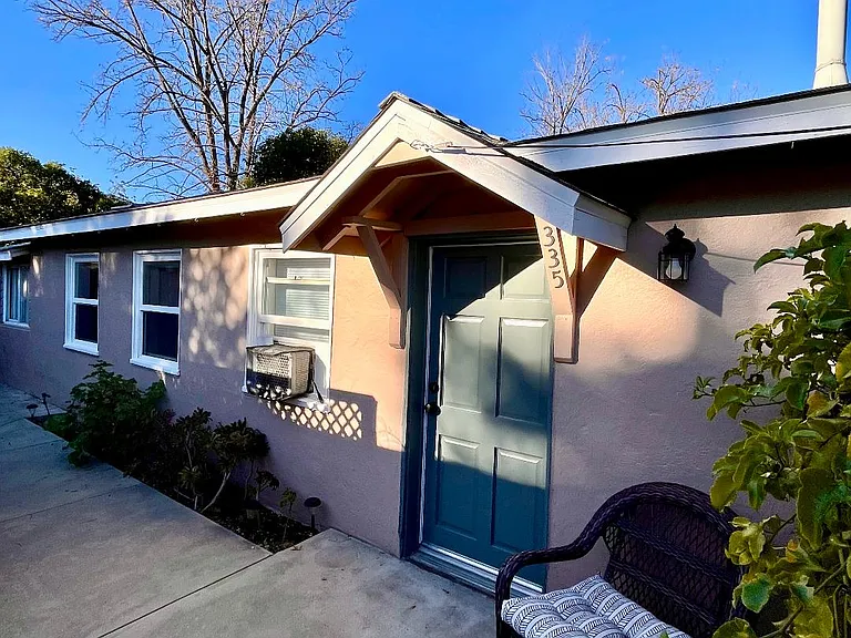 335 N Alvarado St — Photo 2