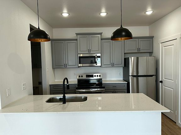 4th image of 5802 Urbana Pl