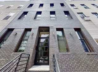 35 Schaefer St APT 3R, Brooklyn, NY 11207
