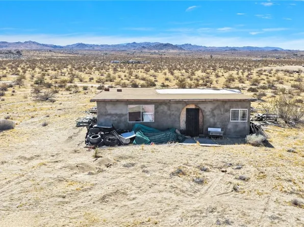 4225 Cathy's Ln, Landers, CA 92285