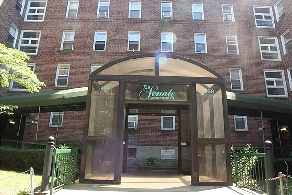 Sold by Remax Edge | media 2