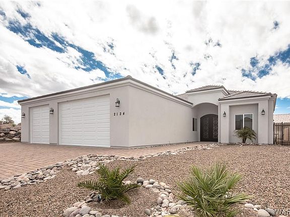 3rd image of 2124 E Desert Greens Dr
