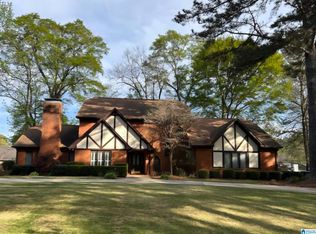 1211 Cheval Ln, Vestavia, AL 35216