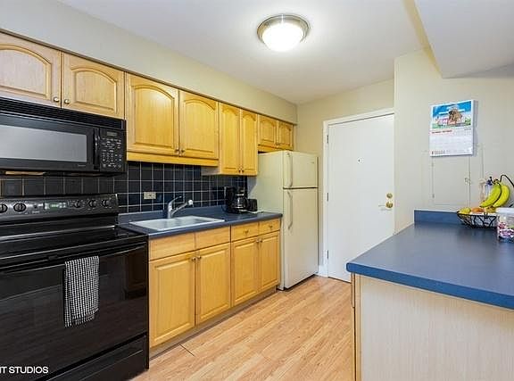 5th image of 9721 Bianco Ter APT A