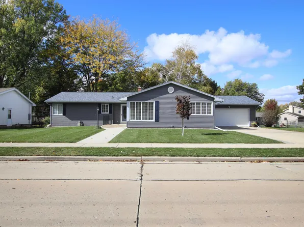 704 Mary St, Beaver Dam, WI 53916