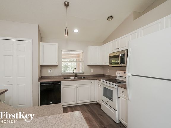 5th image of 3415 32nd St W