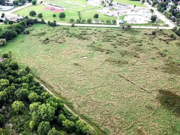 325 SUNSET DRIVE #330, Hartford, WI 53027