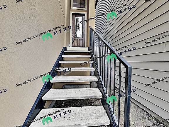 3rd image of 10816 Almeda Park Dr