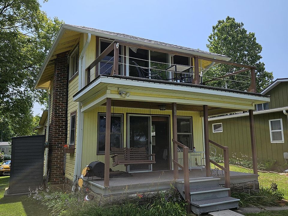 713 N Front St, Oquawka, IL 61469 Zillow