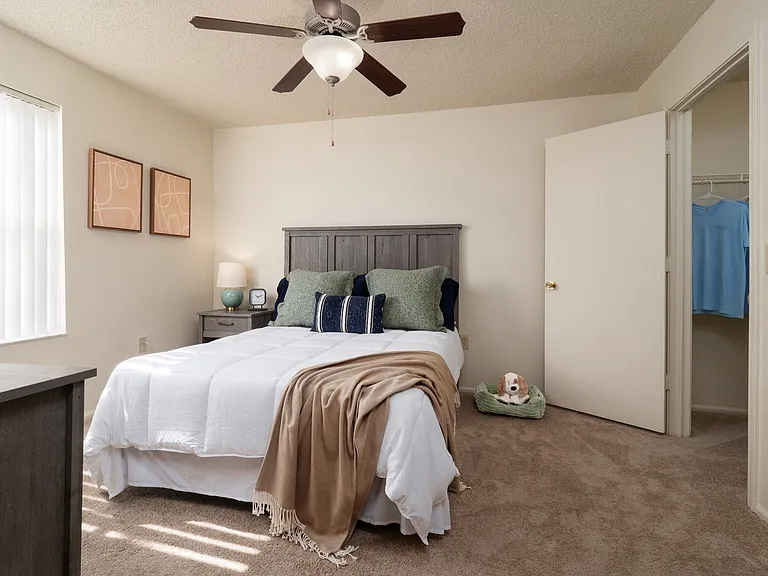 Stoneridge Apartments — Photo 23