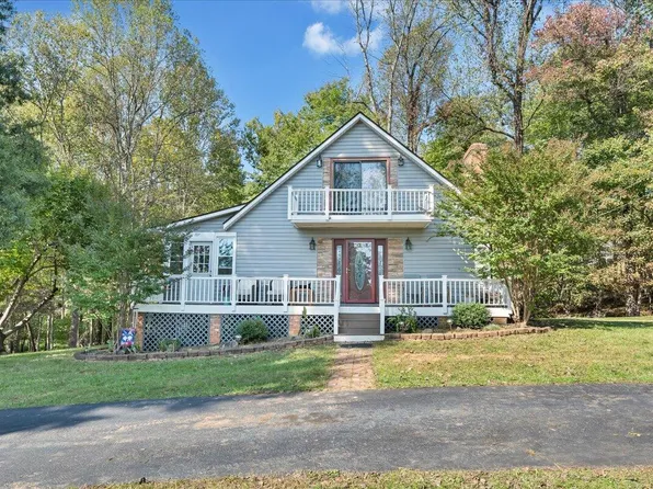 132 Winter Dr, Boones Mill, VA 24065