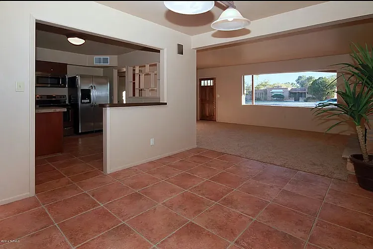 2301 E Glenn St — Photo 4