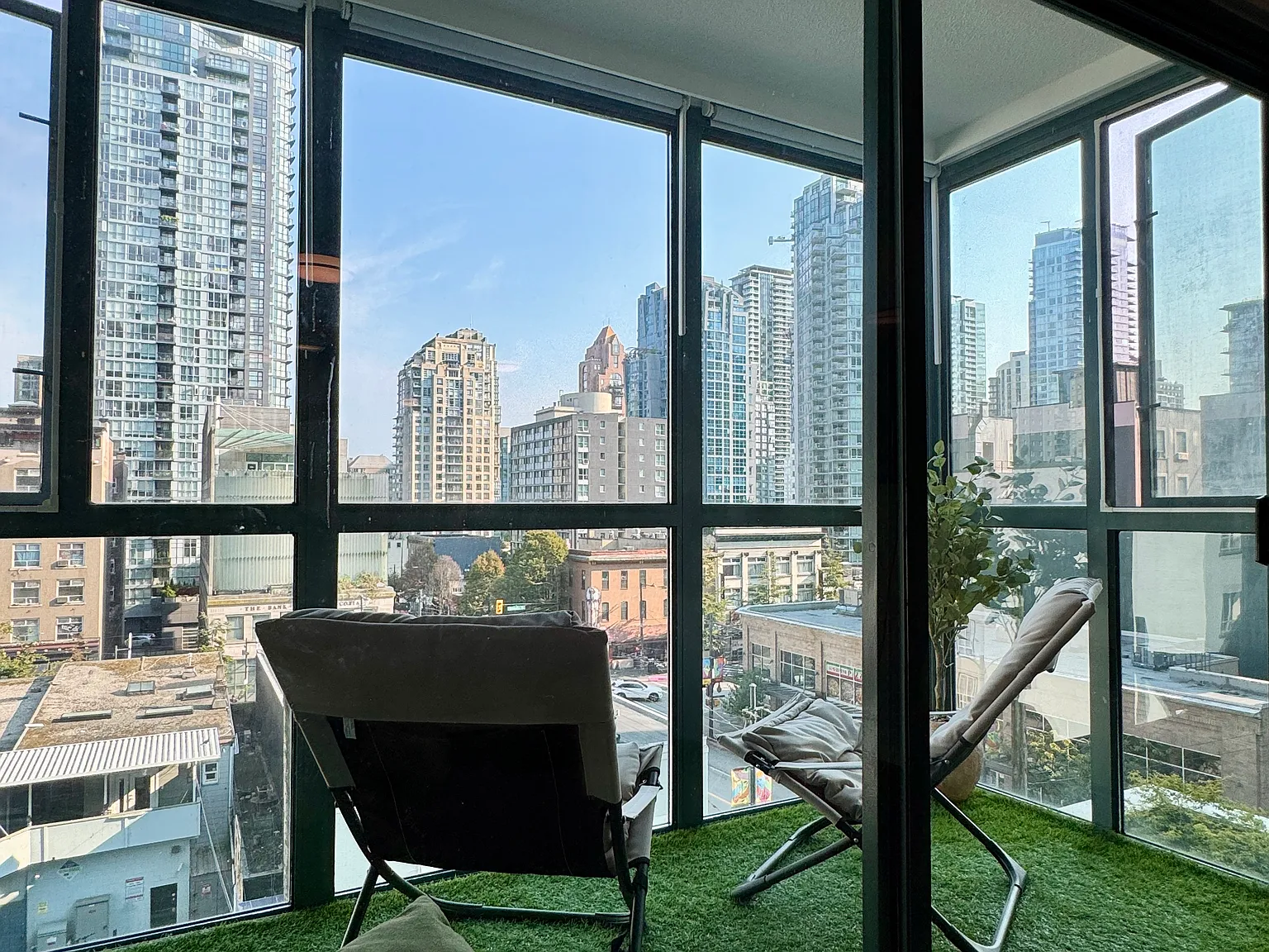 1 bed, 501 sqft, $2,400 — Photo 3