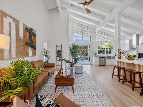 1200 Mokuhano St, Honolulu, HI 96825